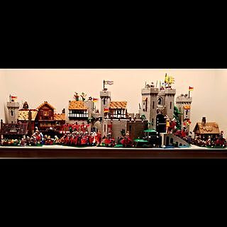 LEGO® ICONS™ Medieval Town Square