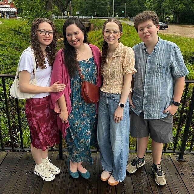 To the moms of the #recteqfamily, the ones holding it down at home, behind the scenes, and sometimes even at the grill 🔥Today we celebrate YOU! Happy Mother’s Day from all of us at recteq ❤️