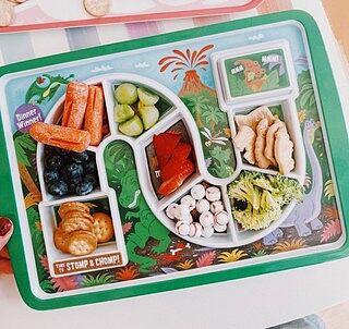 DINNER WINNER - Dino Time
