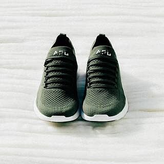Introducing our most sustainable shoe yet: our Merino Wool Breeze.
We spent 2 years engineering our new super fibered Merino Wool Breeze with @TheWoolmarkCompany, the global authority in Wool...because of the unique and proprietary composition of these shoes, they have become the first shoe ever certified by The Woolmark Company.
The Merino Wool Breeze uppers are incredibly luxurious in texture, stain and odor resistant, temperature regulating and will help you perform at your highest level possible...we are very excited to debut this new innovation and can’t wait to see them on your feet...let us know in the comments your favorite color; they’re now available globally 🏆