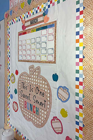 Woven Bamboo Scalloped Bulletin Board Borders