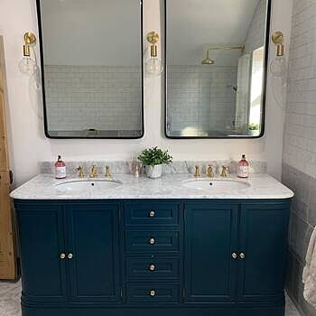 Sleek Edison Wall Light