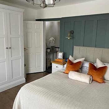 Brooklyn Glass Dome Wall Light - 8 Inch