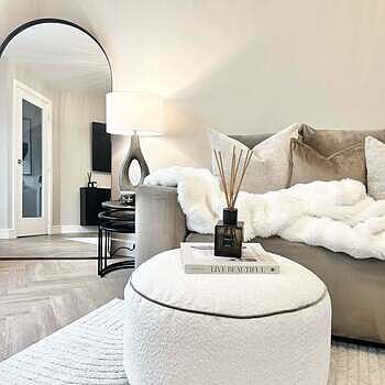 Ornate Ellipse Table Lamp