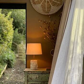 Marble Small Ridge Table Lamp - White