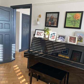 Sleek Edison Wall Light