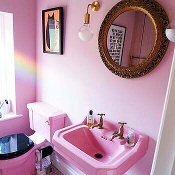 Sleek Edison Wall Light