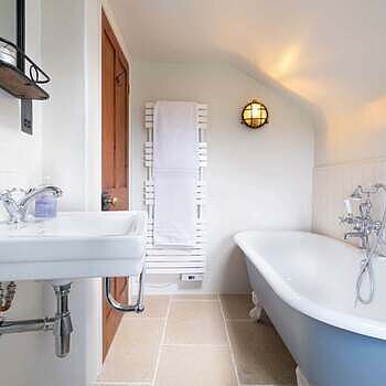 Bulkhead Outdoor & Bathroom Round Wall Light - 8 Inch