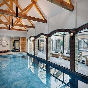 Bulkhead Outdoor & Bathroom Round Wall Light - 8 Inch