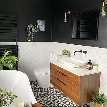 Sleek Edison Wall Light