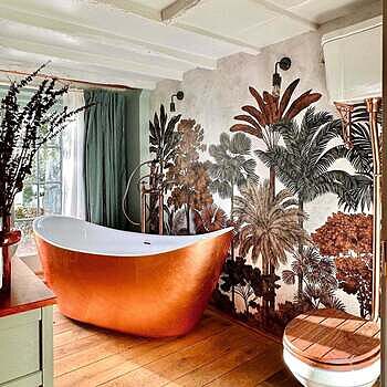 Sleek Edison Wall Light