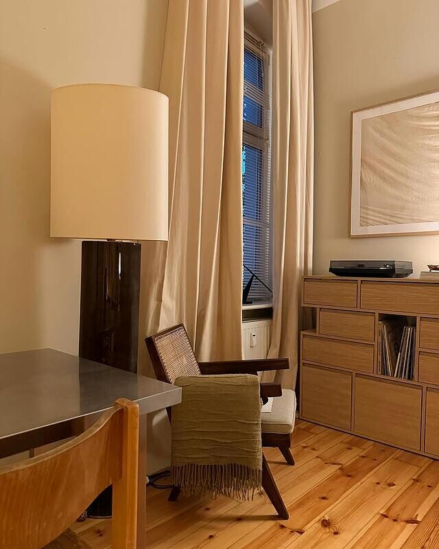 Livingroom favorites:

Dining table: vintage ikea 
Sideboard: tylko 
Armchair: srelle_studio 
Table lamp: andtradition 
Carpet: studio.nuanso 
Couch: sofacompanyofficial 
Bookshelves: ikea