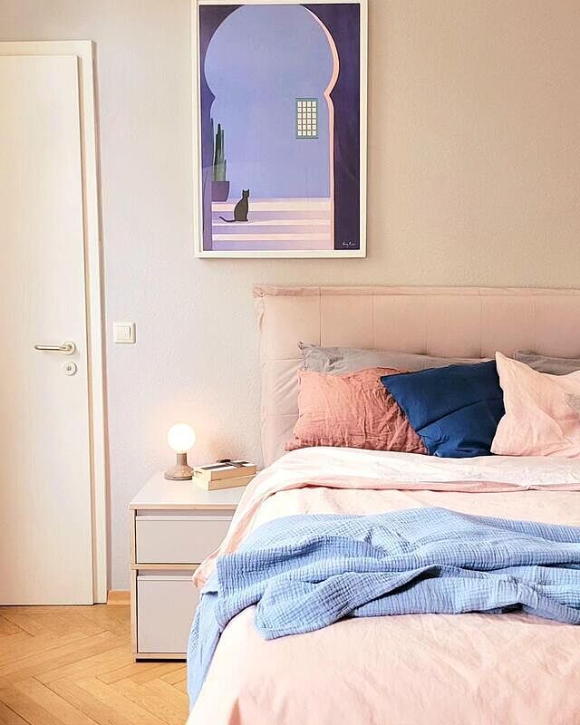 Raus aus den federn, heute gibt's viel zutun. 
Morgen wollen wir unsere lieblings Menschen verwöhnen und mit ihnen mein Geburtstag feiern!
Ich freue mich schon riesig drauf ♡
Was habt ihr so am Wochenende vor?

#altbau #mybedroom #bedroom #inspo4all #homeinspiration #schlafzimmer #altbauliebe #poster #juniqehome #myhome #mytylko #colorfulhome #interior #solebich #hyggehome #bedroomdecor #homeinspo #iicbedroom #bett #cozybedroom #inneneinrichtung #germanintetiorbloggers #skandinavianhome #nordichome #bedroominterior #homestyle 

juniqeartshop 
hubschinterior 
tylko 
(Werbung Unbeauftragt)