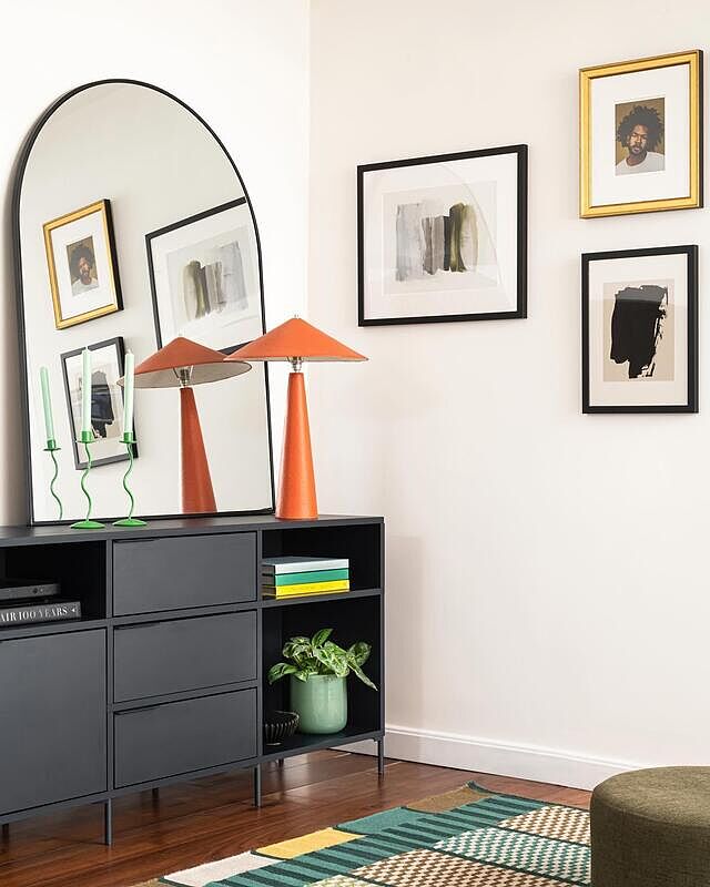 Project throwback 🌞 
We love theses shots of our client’s dreamy living room🤸‍♀️ details below… if you love the pieces from this design you can shop them over on our ltk.home account 🙌

Custom rug: arumfellow 
Orange lamp: palefire_studio 
Sideboard: tylko 
Coffee and armchairs: anthropologie 
Artwork + Decor: glassette 

Photography by vr_interior_photography 

#homedecor #interiordesigndecor #interiordesinginspiration #homeinspiration #livingroomdecor #livingroomideas #interiordesigneruk
