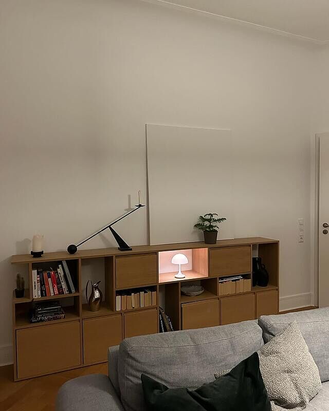 Ein bisschen Weihnachtsstummung ist geblieben...can you guess what? 🙄😄
 
 
 
 
 
#home_and_living #scandiinspo #scandiinterior #altbaucharme
#hyggeliving #hyggemoment #altbauliebe #altbau #altbauwohnung #hygge #hyggehome #hyggelig #architecture #minimalwohnen #living #grossstadtwohnen #minimalism #interiorblogger #germaninteriorblogger 
#solebich