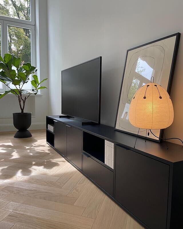 blue point 

#livingroom #tylko #vitra #interiordesign #interior #fermliving #samsung #elledecoration #cozy #design #inspiration #inspohome #homedecor #connox