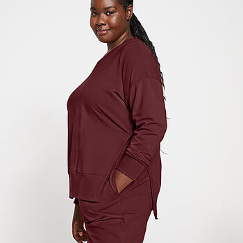 Fiona Side Slit Sweatshirt - Black – Universal Standard