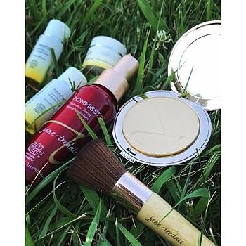 PurePressed® Base Mineral Foundation REFILL SPF 20/15