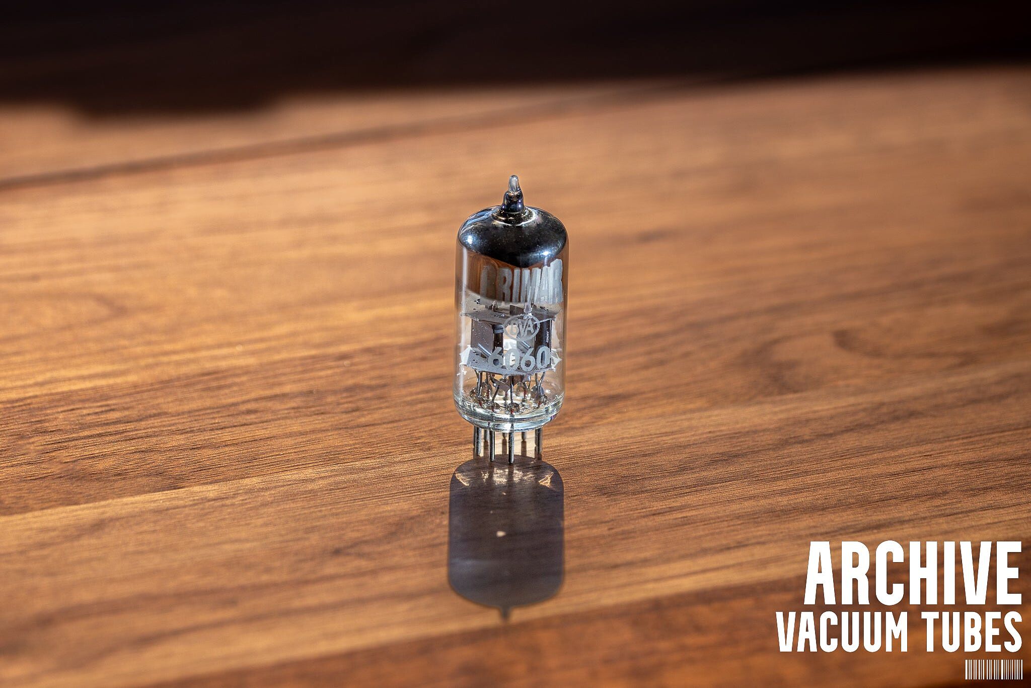 Mullard M8162 (CV4024/ 12AT7WA) Vacuum Tube