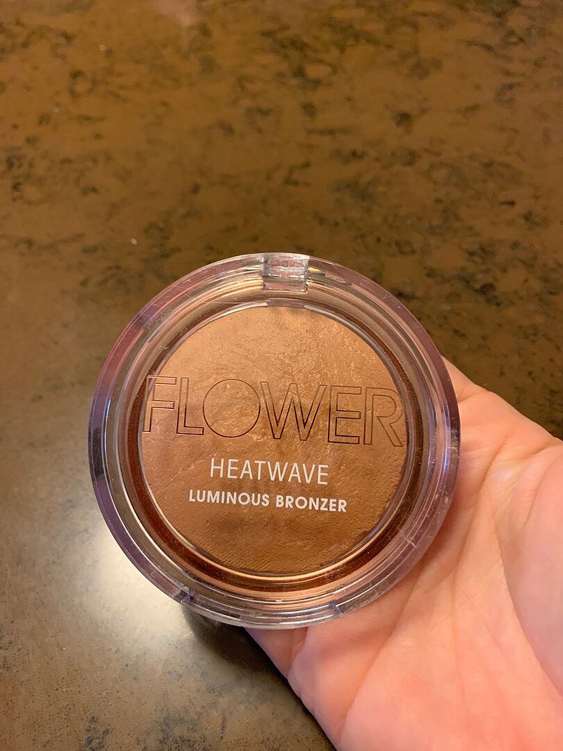 Heatwave Luminous Bronzer FLOWER Beauty