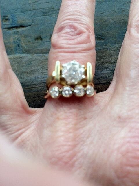 Four Stone Bezel-Set Diamond Concave Wedding Ring