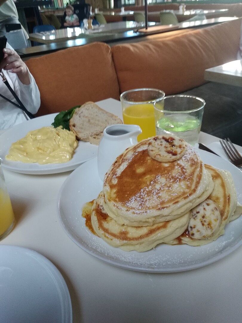 予約していくと時間のムダなく楽しめてよかったです。もちろん最高の朝食でした。