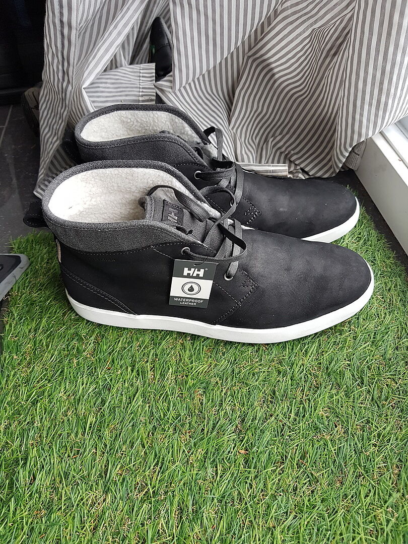 helly hansen men's gerton mid boots