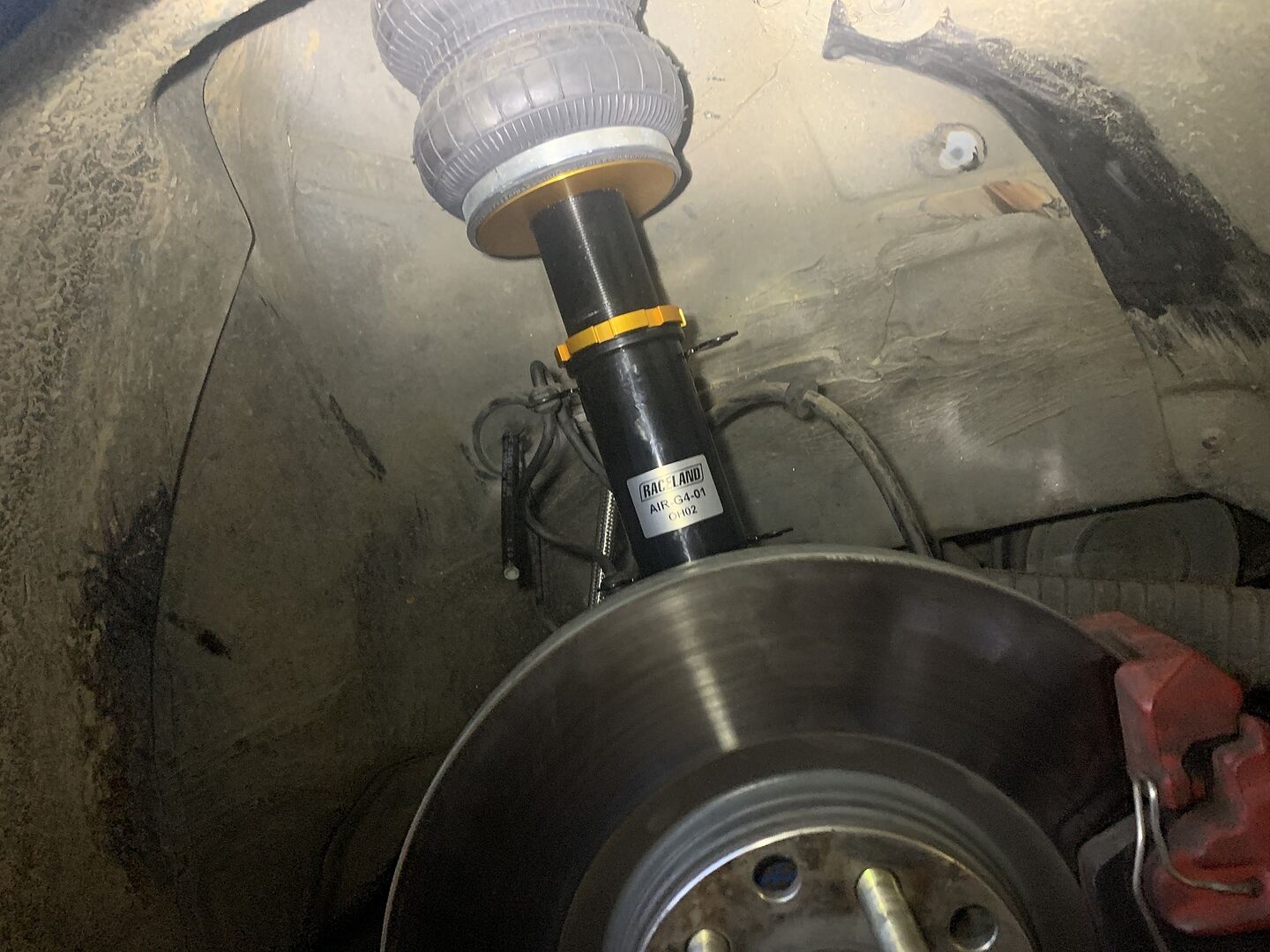 Volkswagen Jetta MK4 Air Bag Suspension System (19992004) Raceland