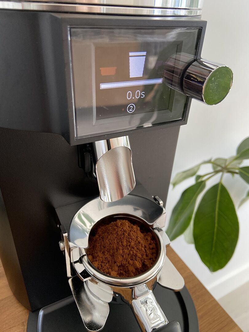 Mahlkonig E65S Espresso Grinder - Black | iDrinkCoffee.com Canada