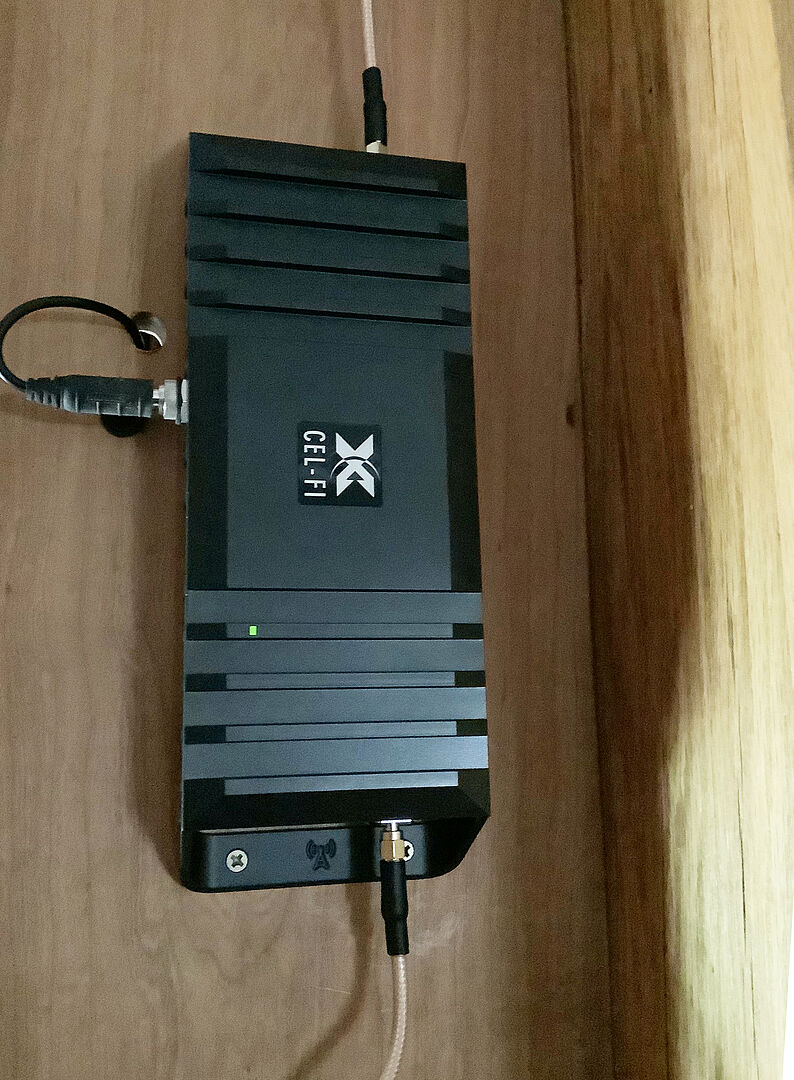 CelFi GO X 100dB LTE Cell Signal Booster Waveform