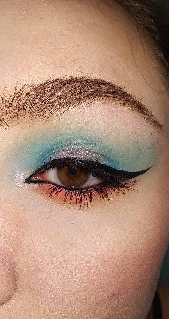 Gel Eyeliner Pot With Brush Revolution Beauty Official Site