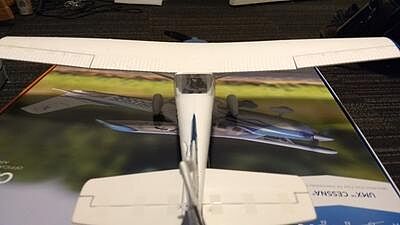 E-flite UMX Cessna 182 BNF Basic with AS3X, 635mm | Horizon