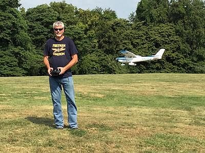 E-flite E-flite UMX Cessna 182 BNF Basic with AS3X, 635mm