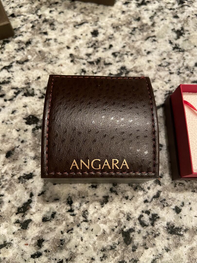 Round Diamond Solitaire V-Bale Pendant