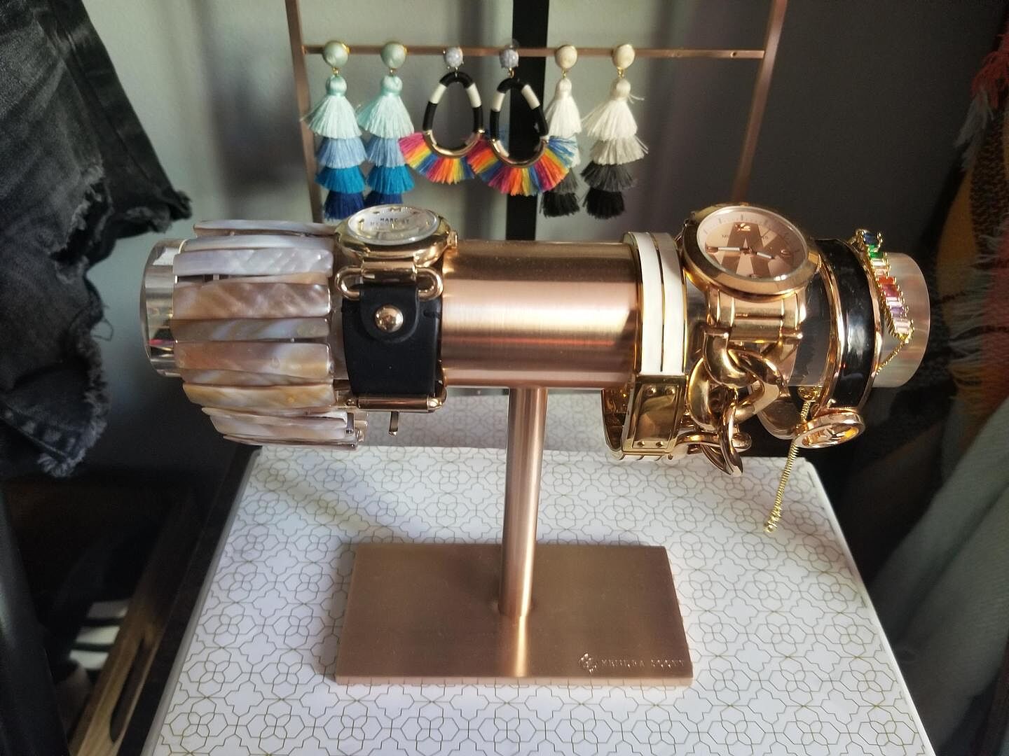 Acrylic TBar Jewelry Stand in Brass Kendra Scott Home