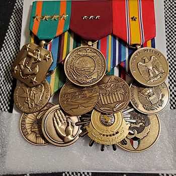 Armed Forces Service Medal Excellent