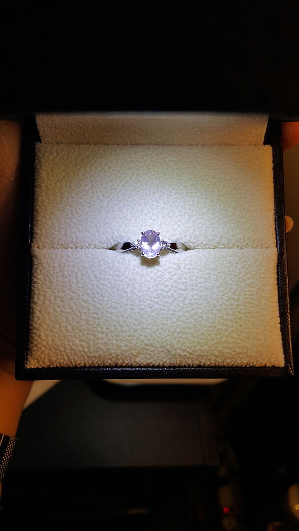 Elegant rose quartz ring