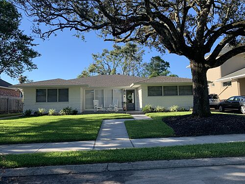 A lawn in New Orleans, LA