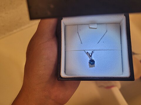 Teal Montana Sapphire Necklace: Great Color