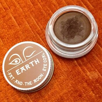 Earth Eye Coal Excellent multi-use eye makeup