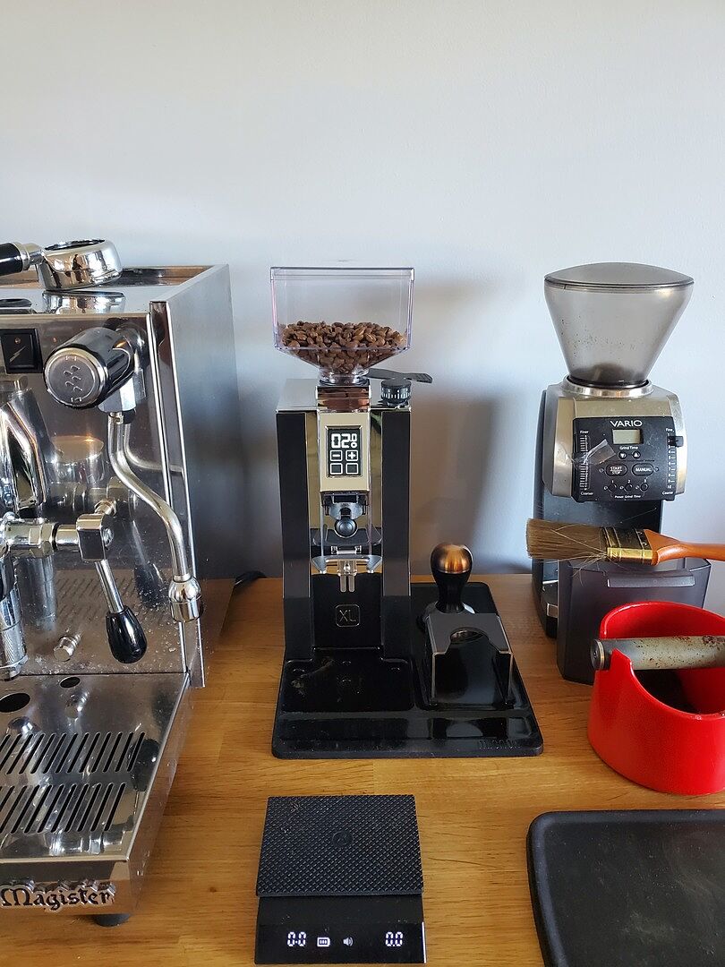 Eureka Oro Mignon XL Grinder - Red | iDrinkCoffee.com Canada