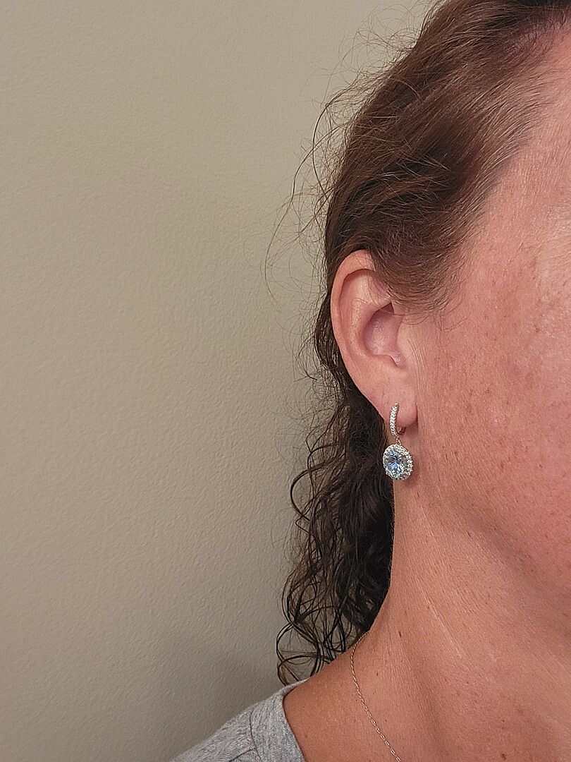 Gorgeous color and size! Loved