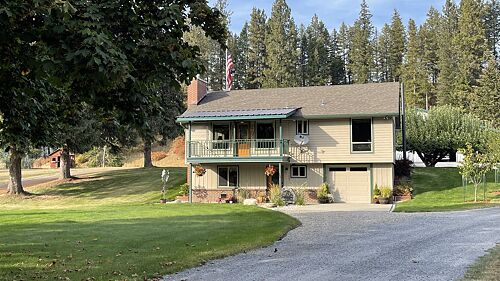 A lawn in Metaline Falls, WA
