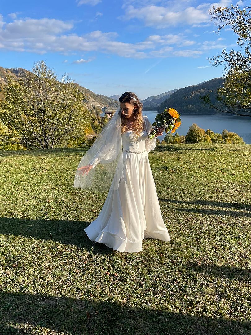Ana V.’s real Britten wedding