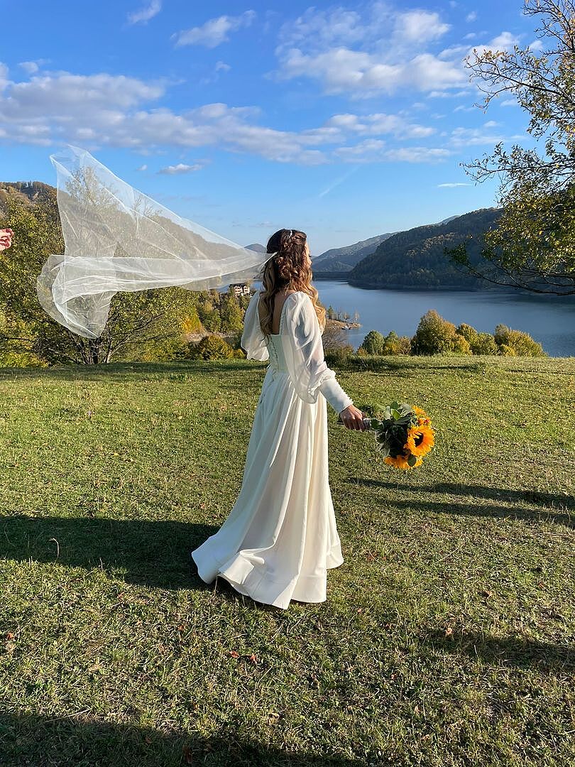 Ana V., real Britten bride