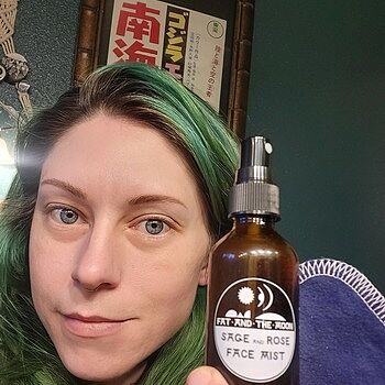 Sage & Rose Face Mist Moisturizing, cleansing relief.