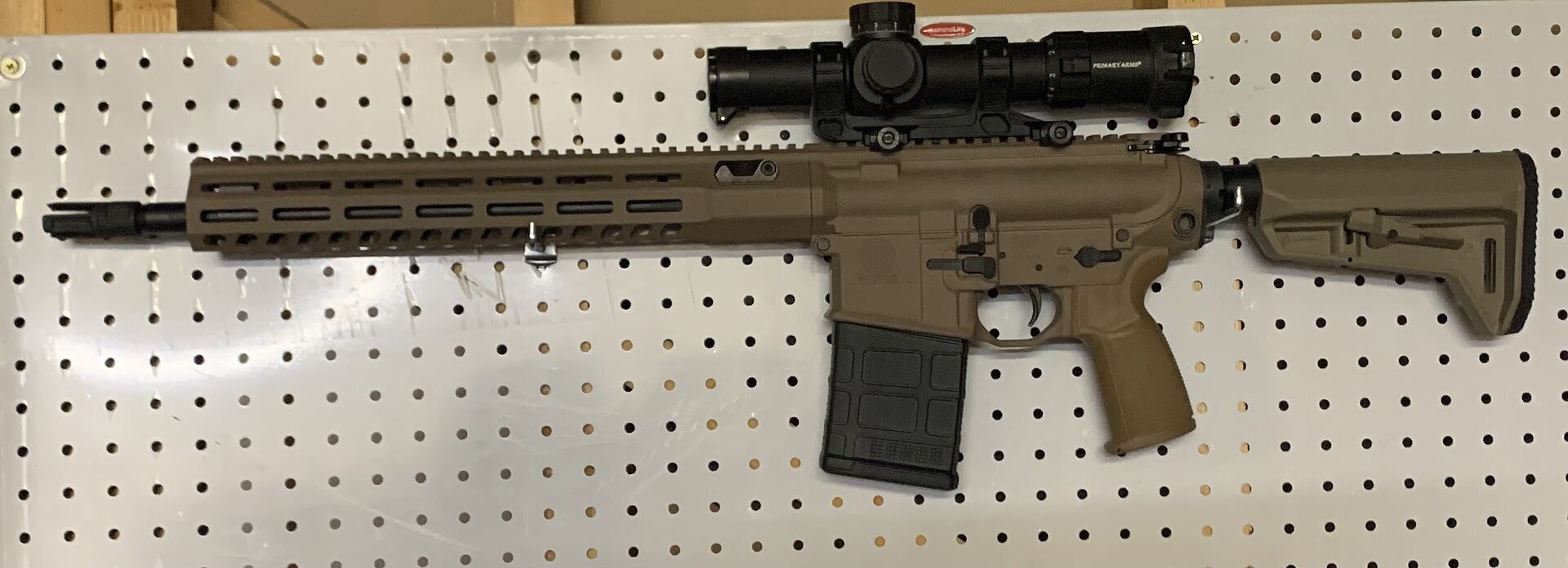 実物 MCX/M400 REDUCED ANGLE PISTOL GRIP 8900925-gen-web-1.jpg