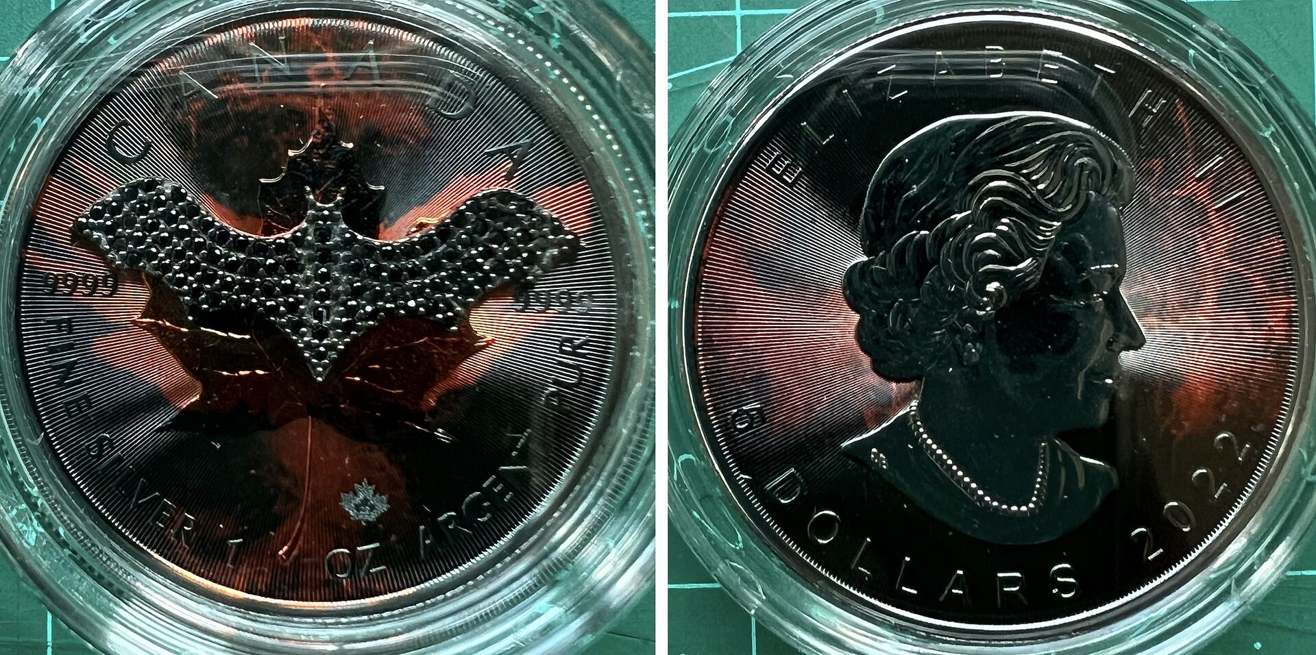 銀ベイ DARK BAT Bejeweled Maple Leaf 1 Oz Silver Coin 5$ Canada 2022