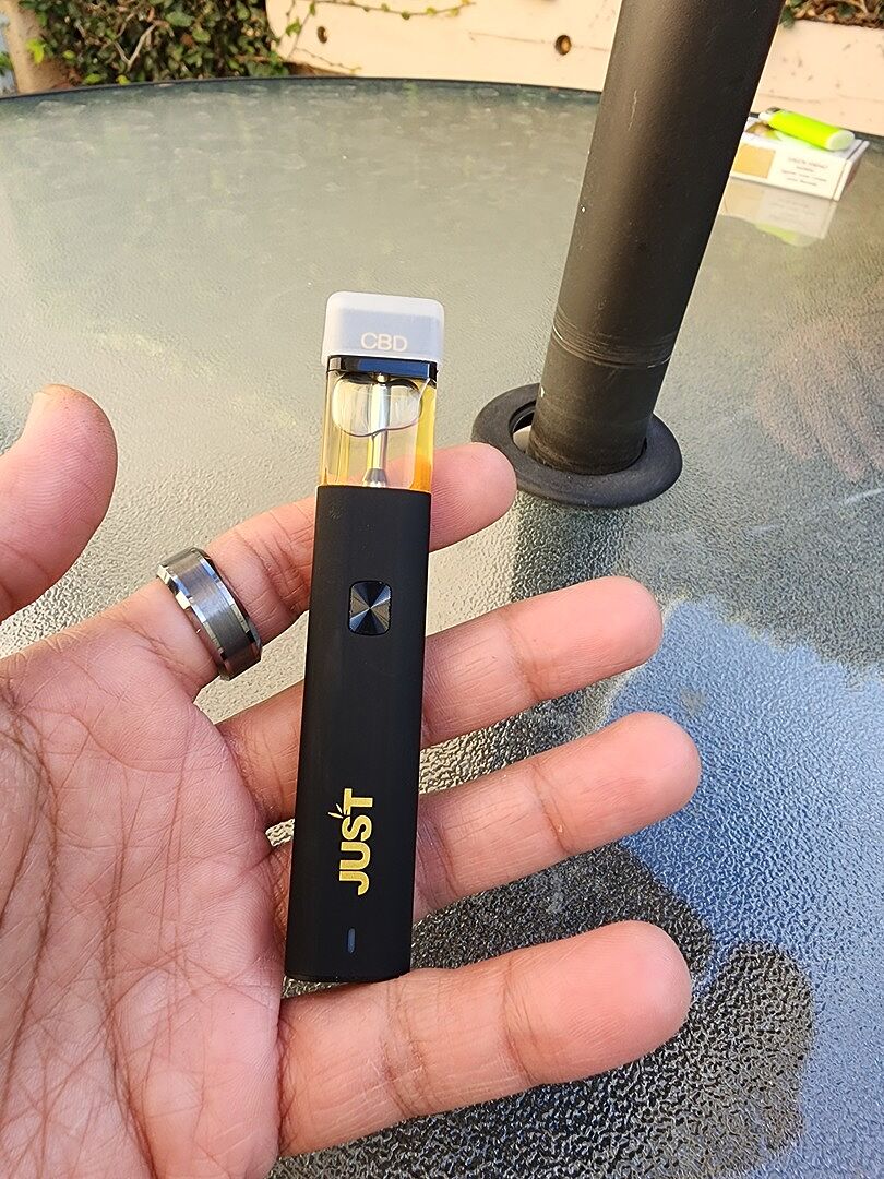 does a stiiizy pod fit in a juul Create your perfect strain with the new STIIIZY Bar battery main image 0