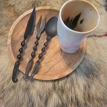 Viking shop dinner set